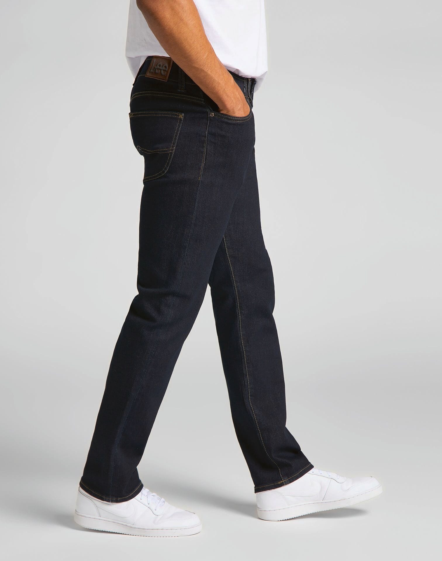 Extreme Motion Slim Fit Jeans