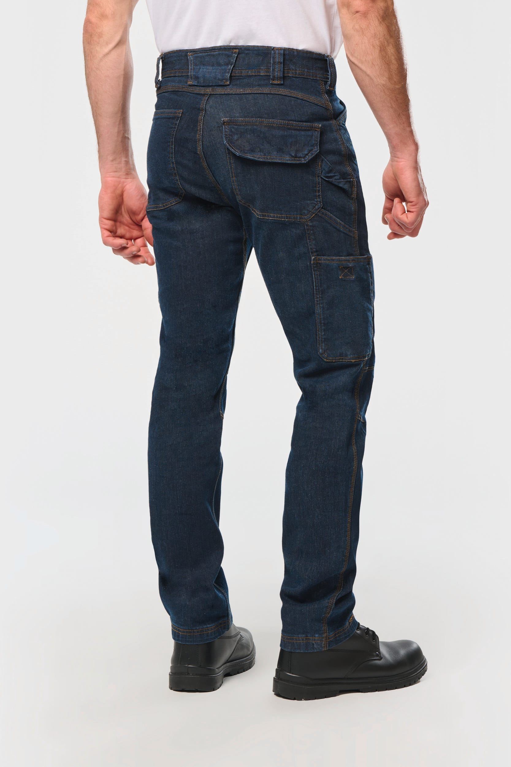 Denim-Herrenhose mit mehreren Taschen Denim-Herrenhose mit mehreren Taschen