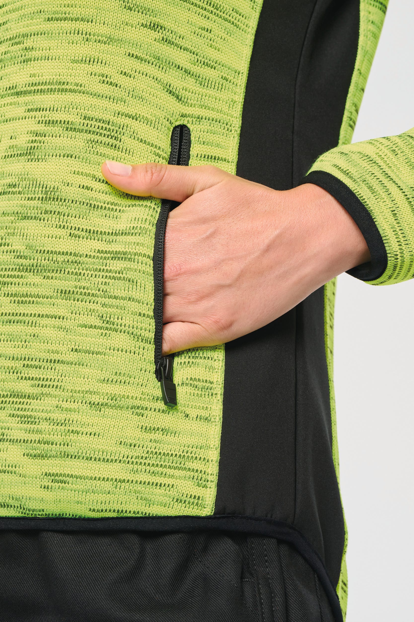 Recycelte Jacke aus Polyestertrikot für Damen