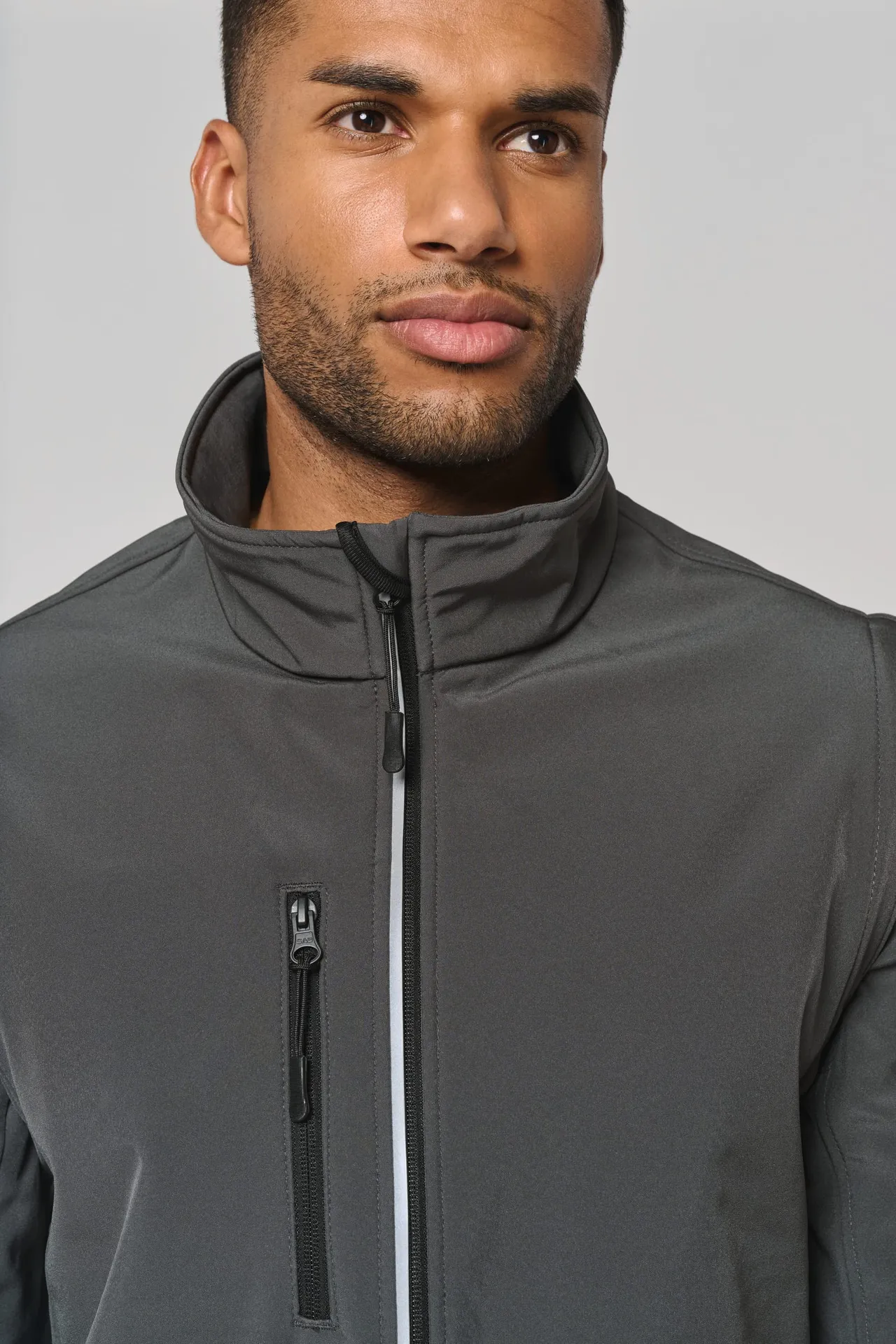 Softshelljacke mit abnehmbaren Ärmeln