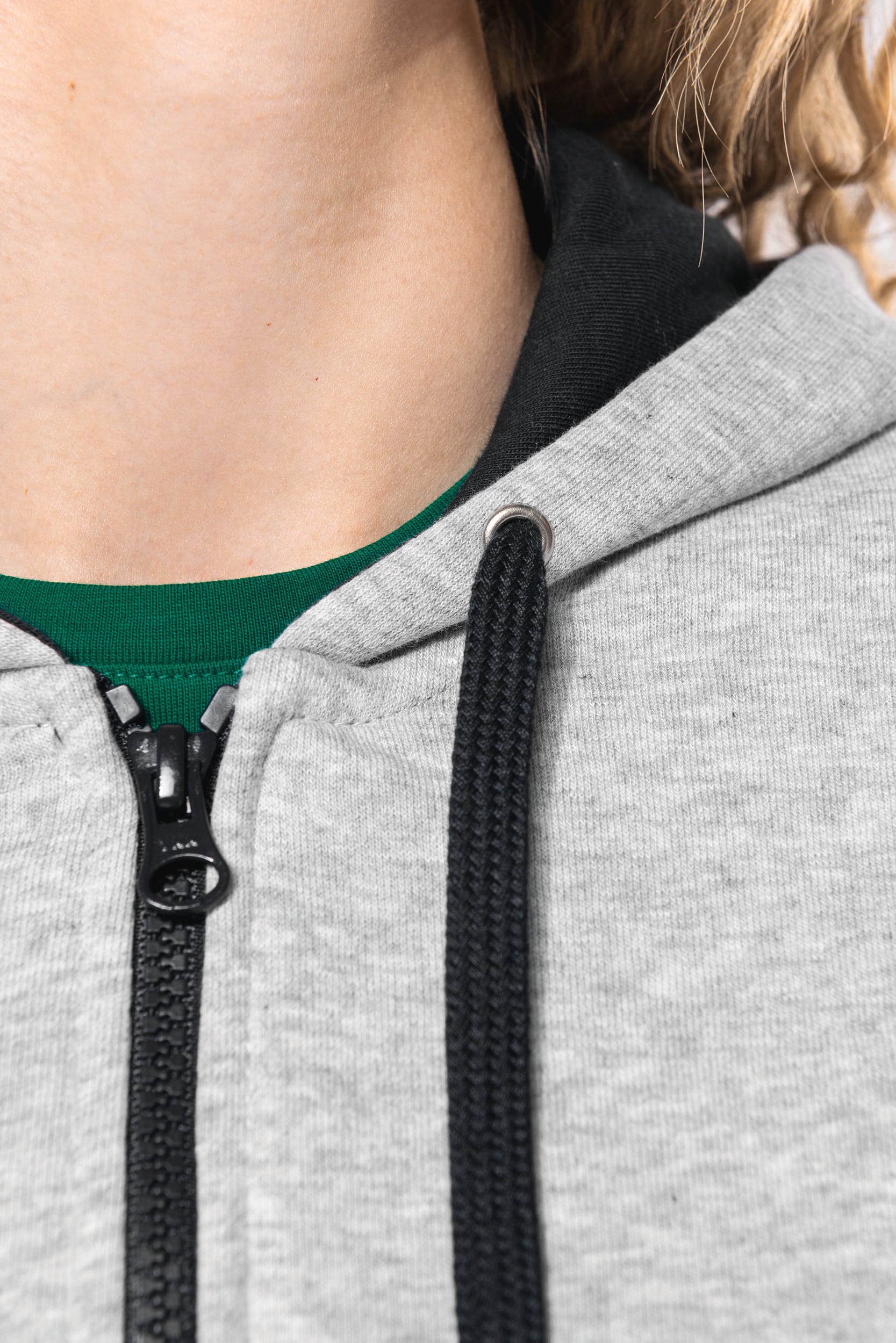 DAMEN-KAPUZENSWEATSHIRT BICOLOR mit Reißverschluss