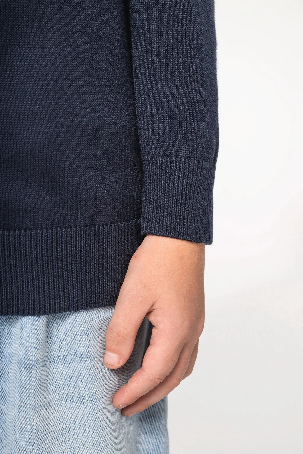 Kinder-Pullover mit V-Ausschnitt