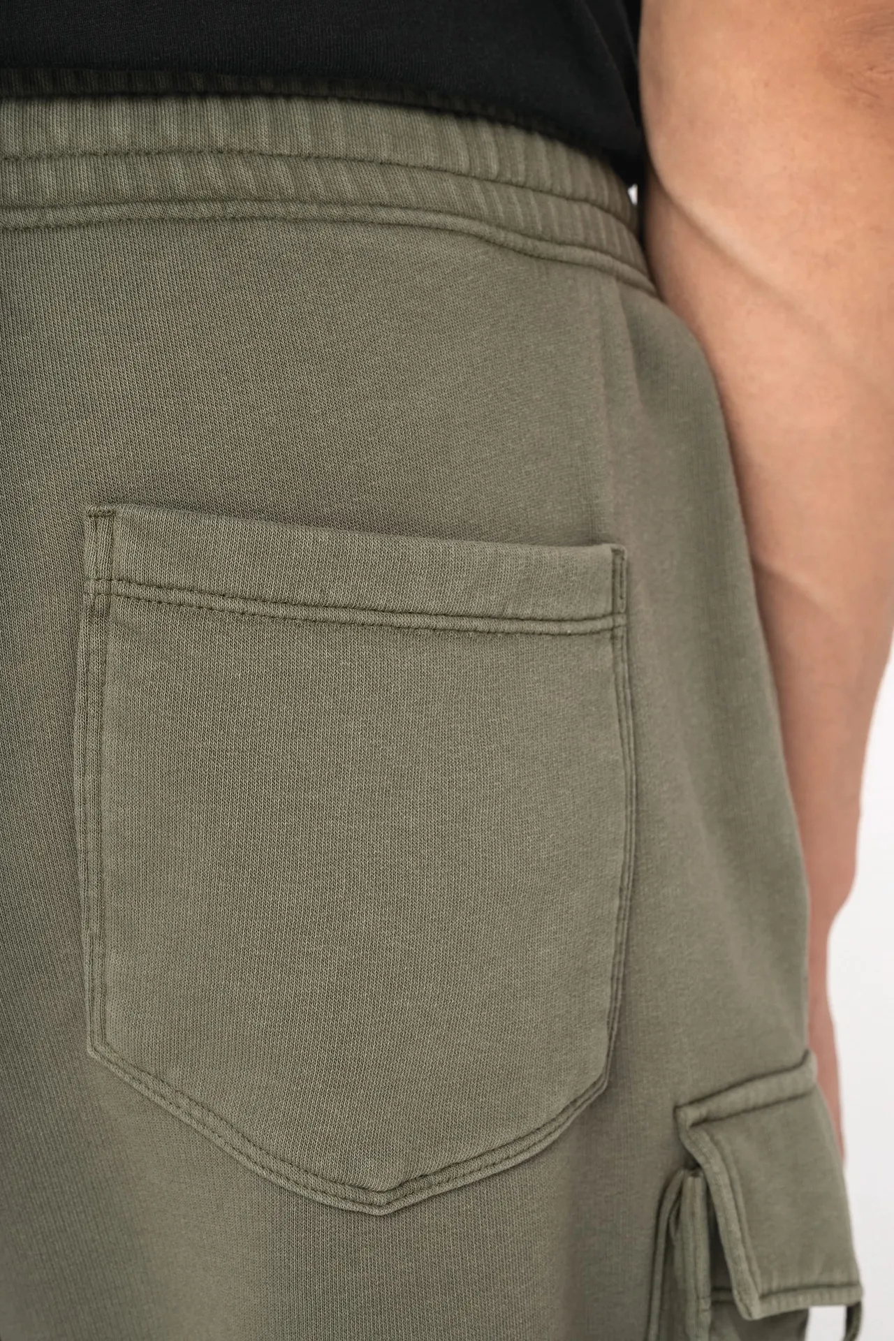 Umweltfreundliche ausgewaschene French Terry Cargo-Shorts für Herren