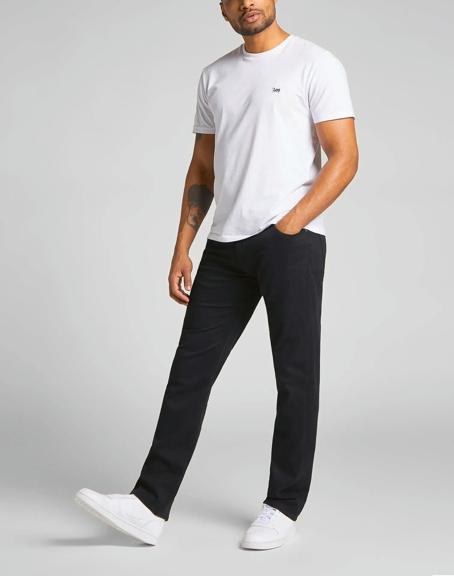Extreme Motion Straight Fit Jeans