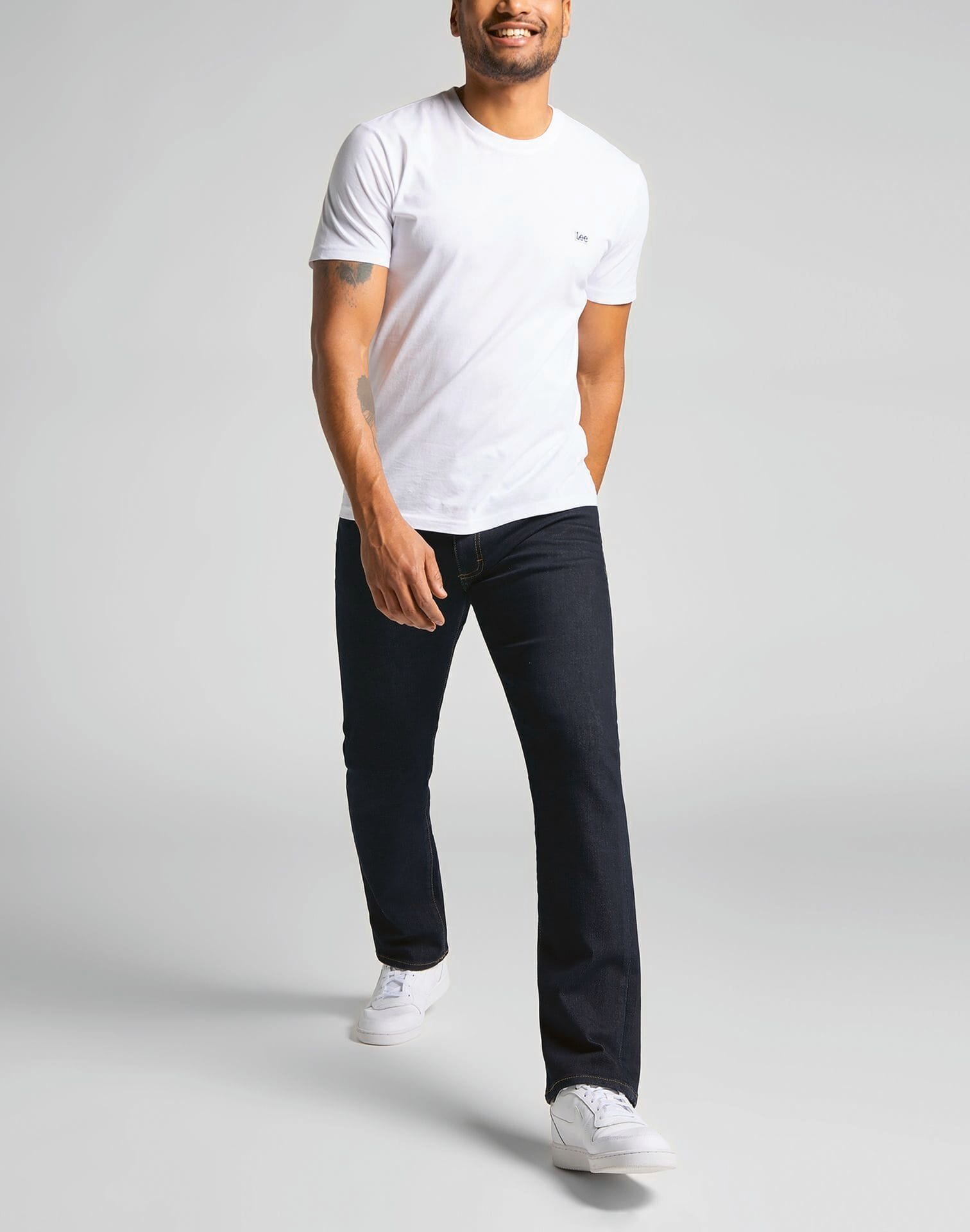 Extreme Motion Slim Fit Jeans