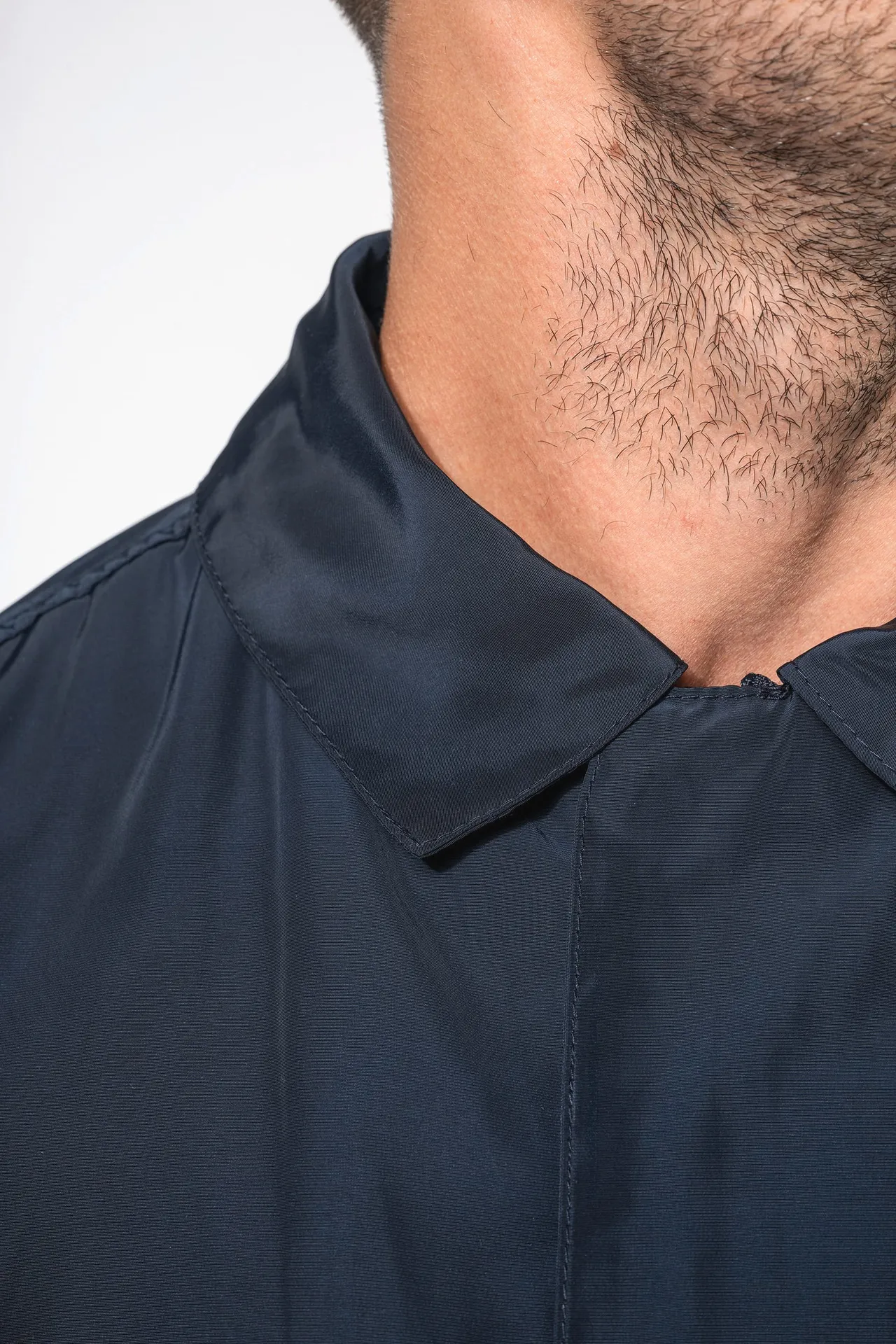 Leichter Herren-Trenchcoat