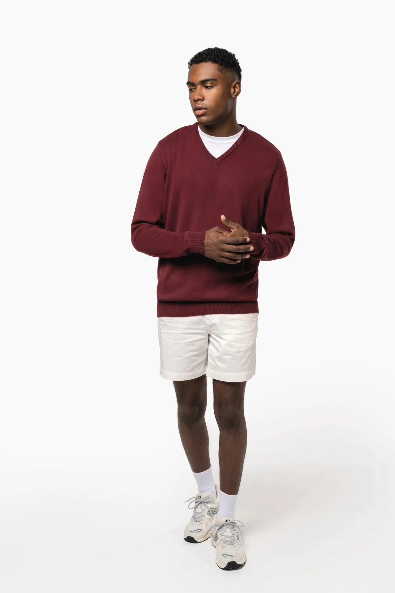 Herrenpullover mit V-Ausschnitt