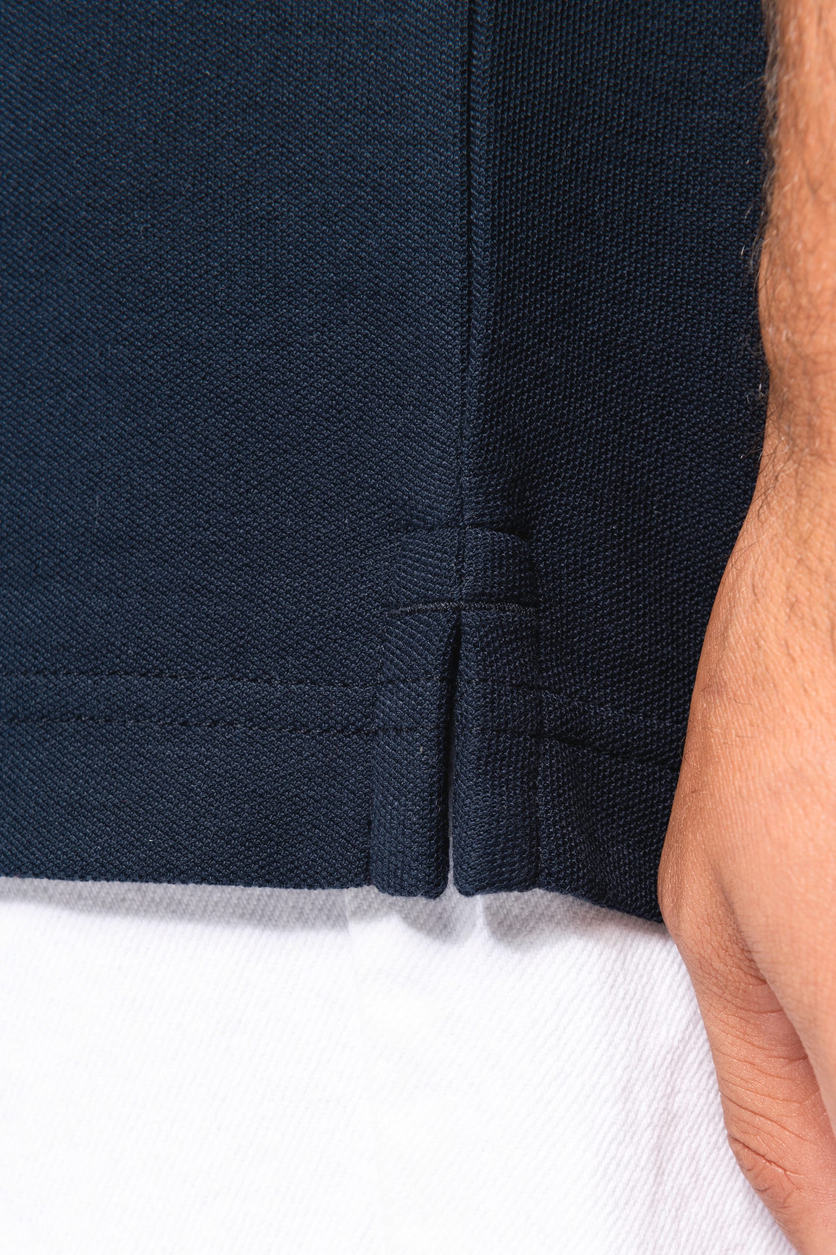 Polohemd für Herren mit kurzen Ärmeln und kontrastfarbenen Paspeln