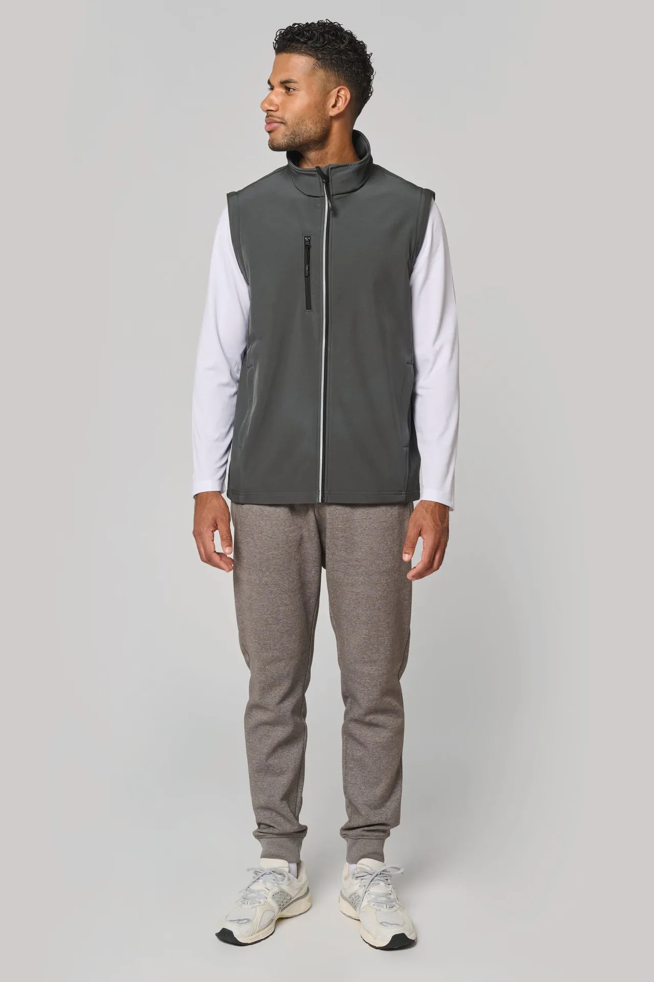 Softshelljacke mit abnehmbaren Ärmeln