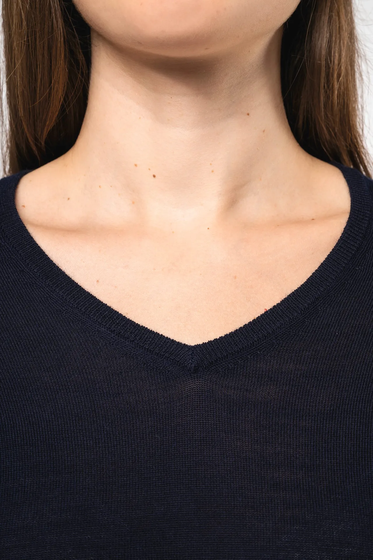 Merino-Damenpullover mit V-Ausschnitt