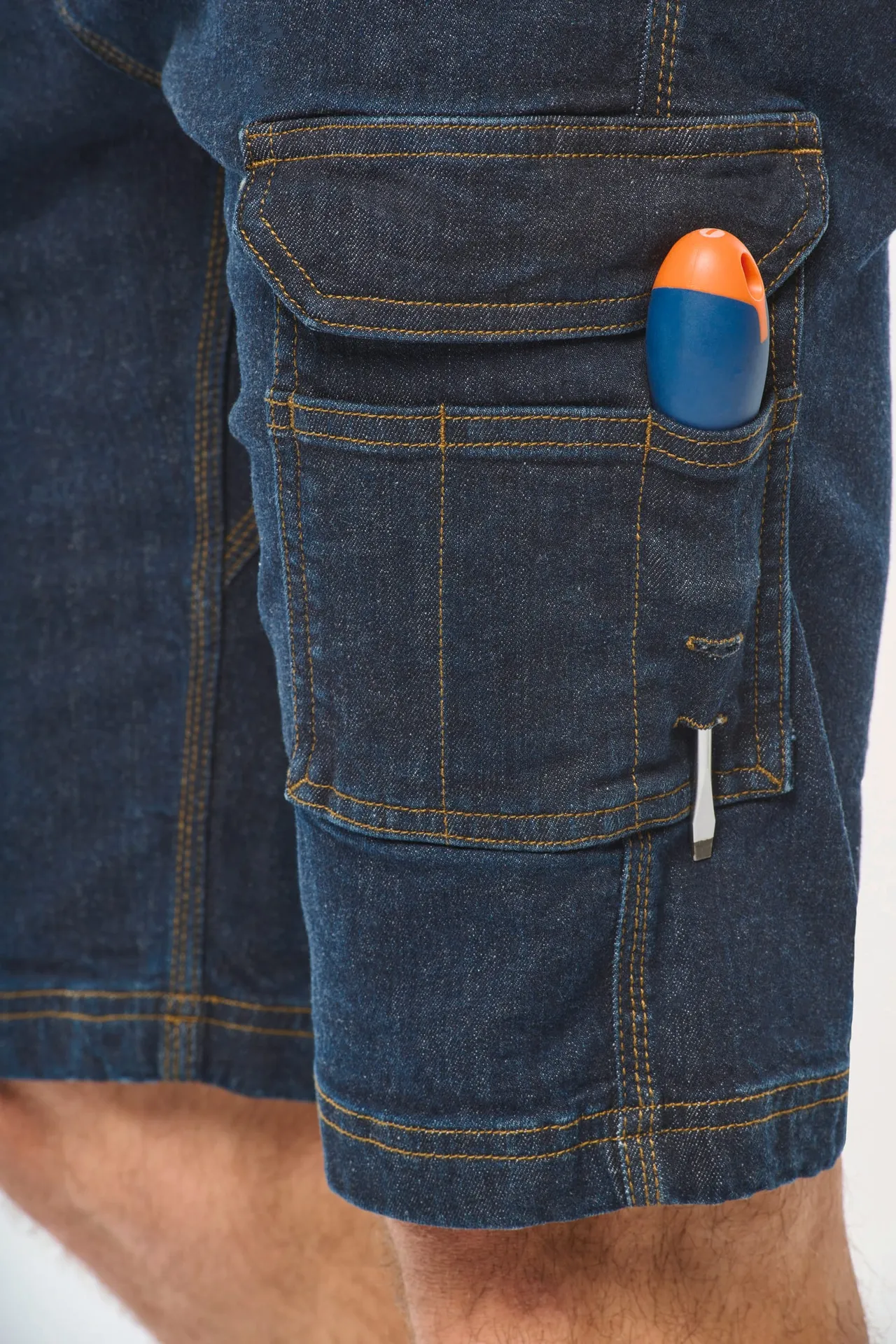 Bermuda aus Denim mit mehreren Taschen, für Herren