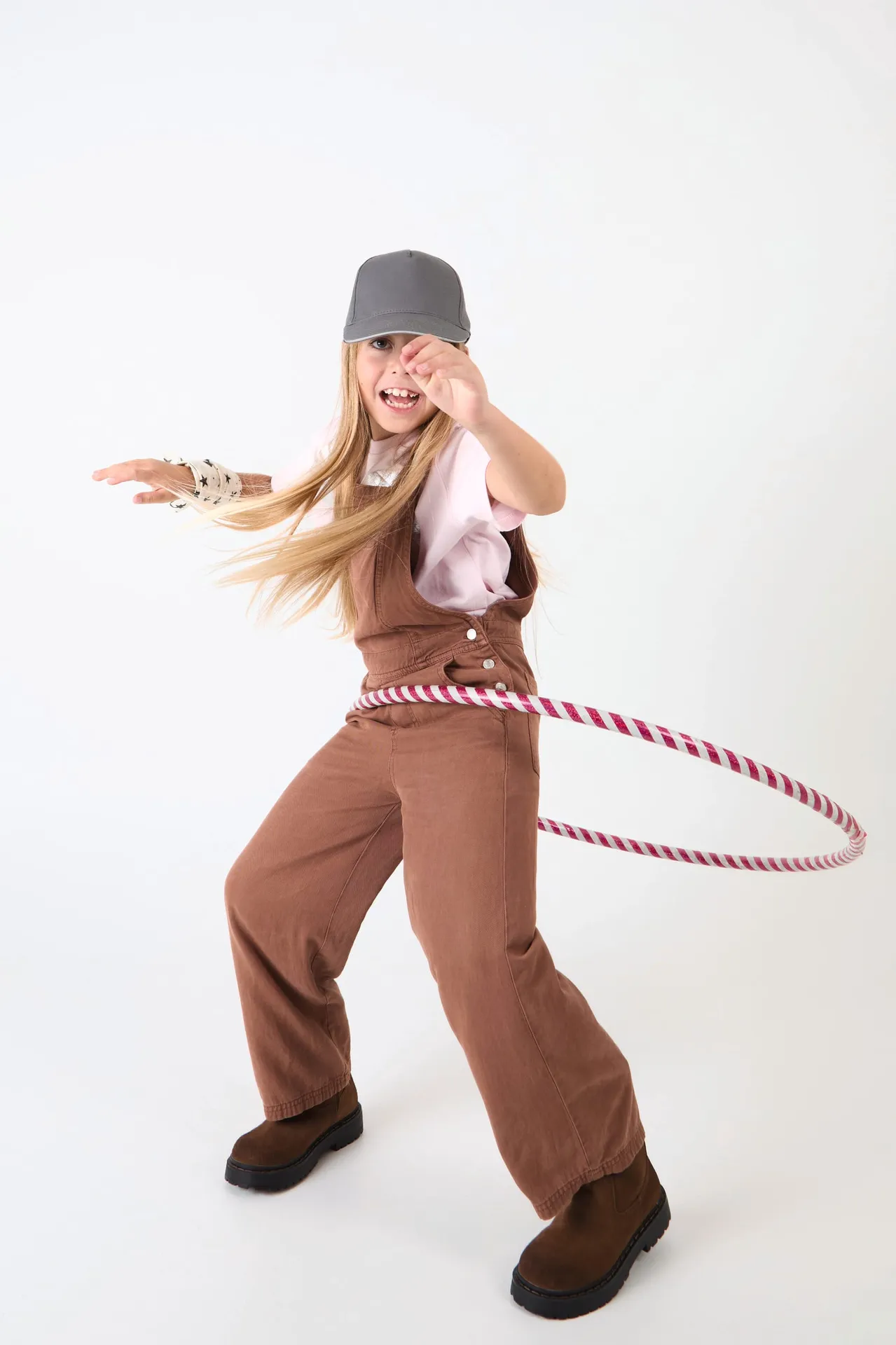 5-Panel Kinderkappe mit Kontrast-Sandwichschirm
