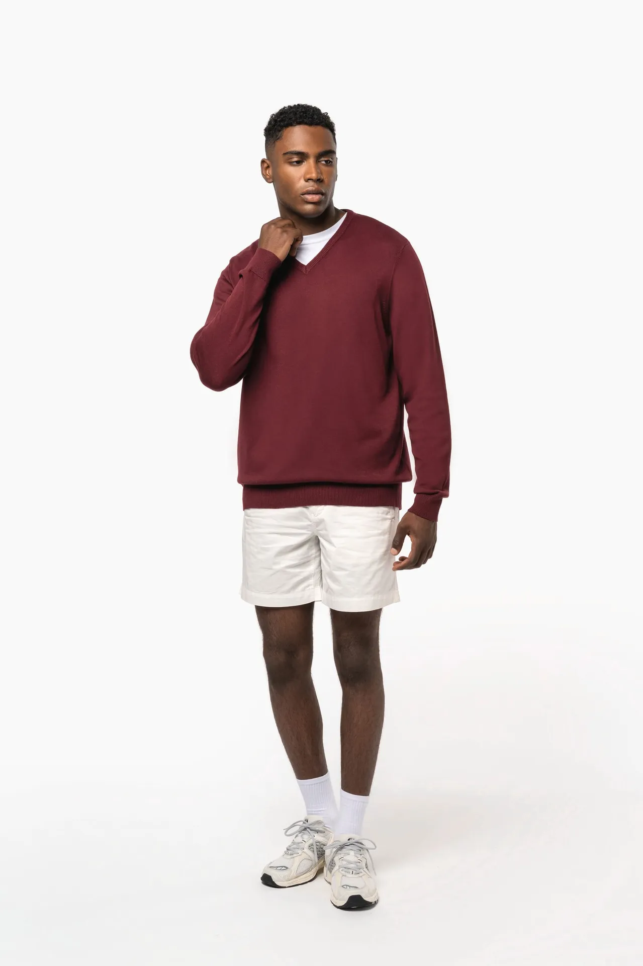 Herrenpullover mit V-Ausschnitt