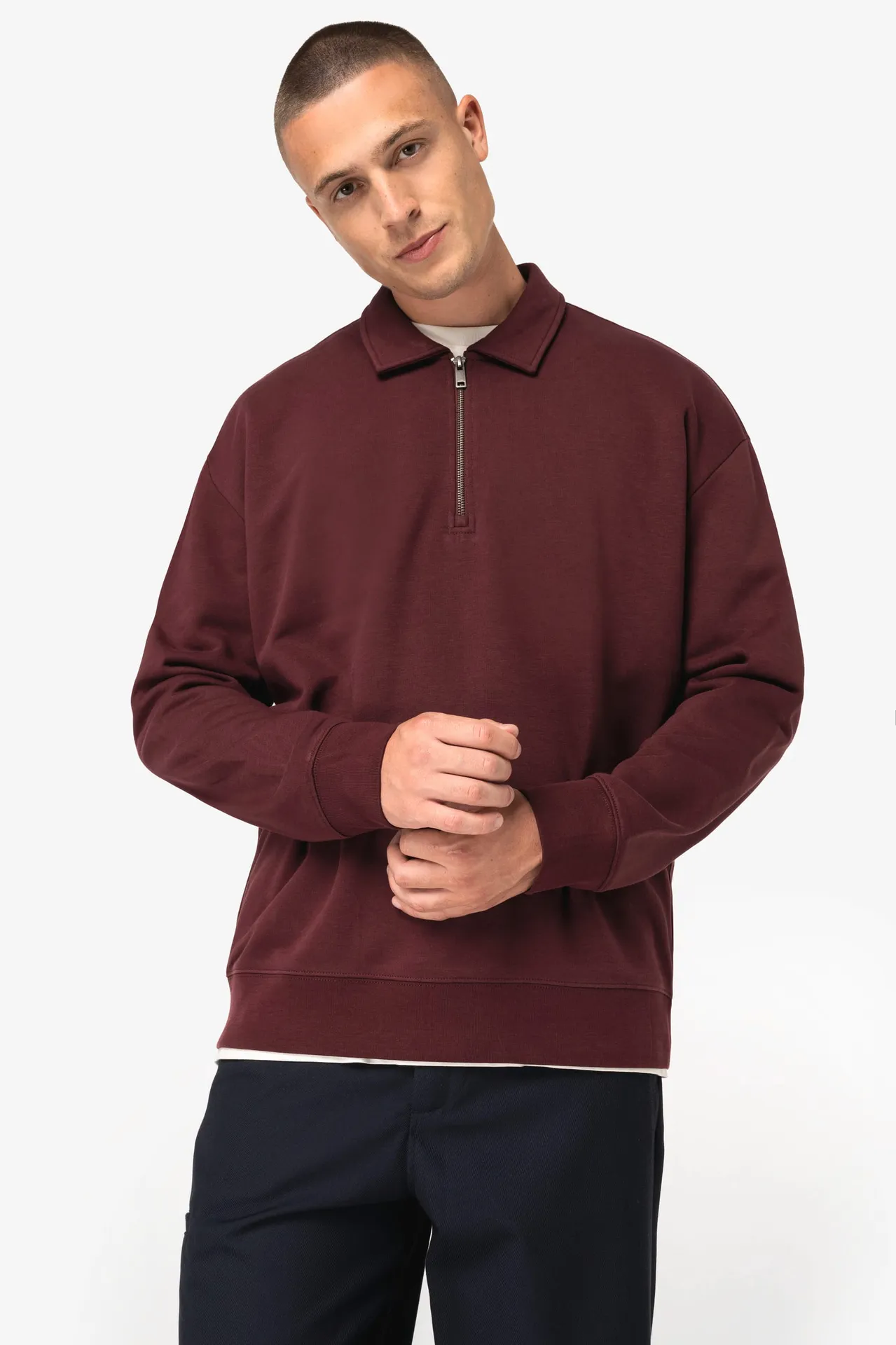 Umweltfreundliches Unisex-Sweatshirt mit Reißverschluss, Polokragen und überschnittenen Schultern
