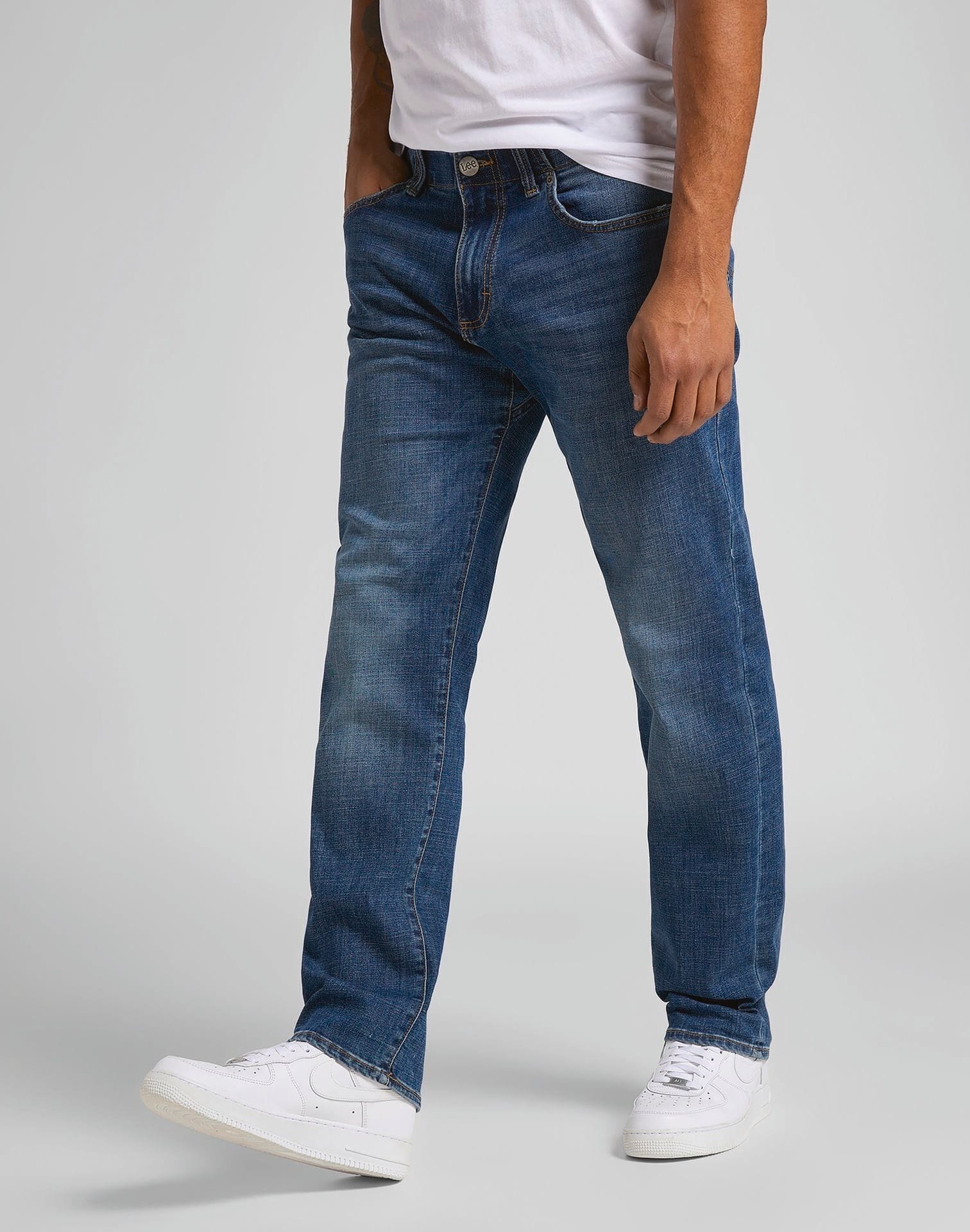Extreme Motion Slim Fit Jeans