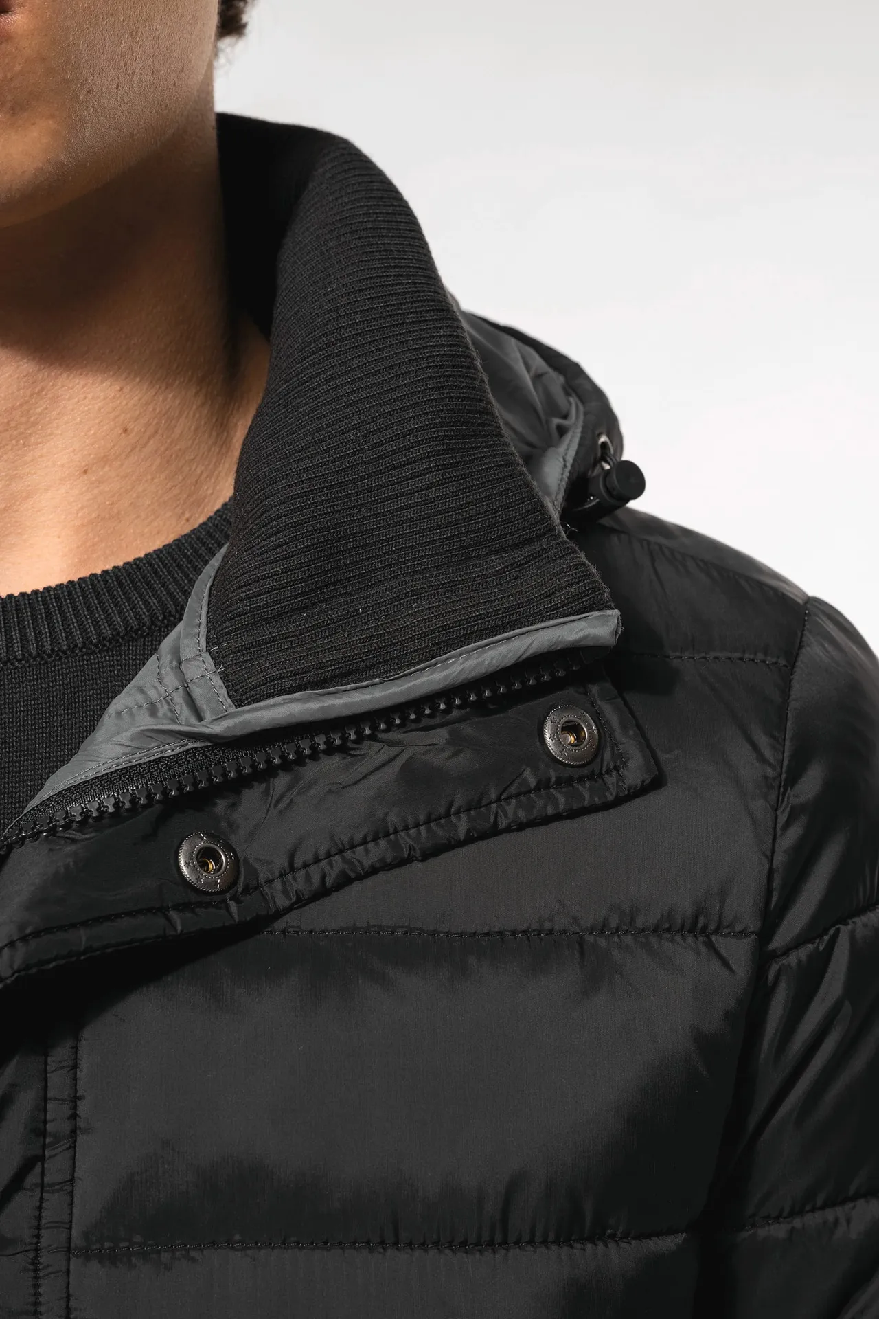 Leichter Herren-Daunenparka mit Kapuze